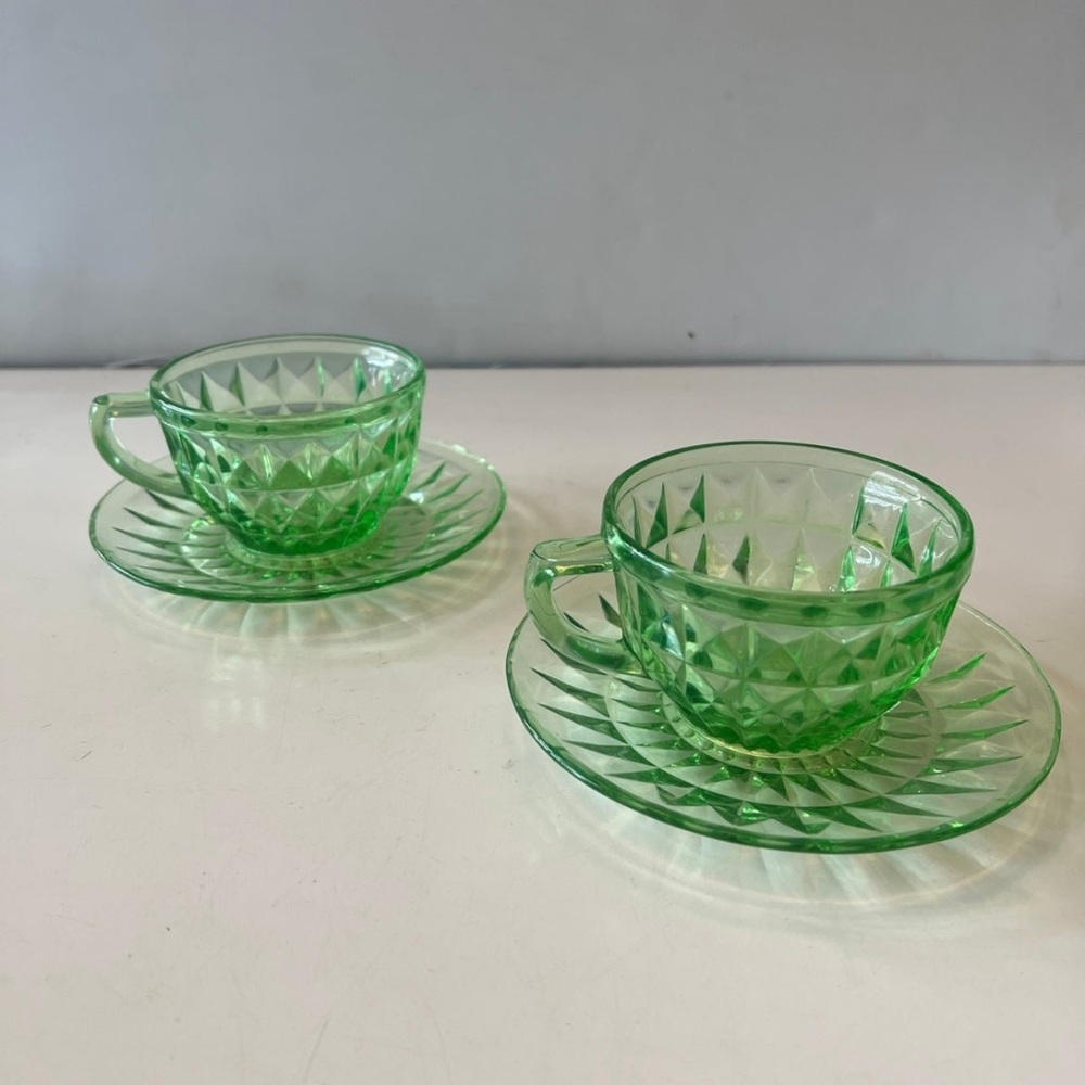 2 Jeannette WINDSOR GREEN *CUPS & SAUCERS*